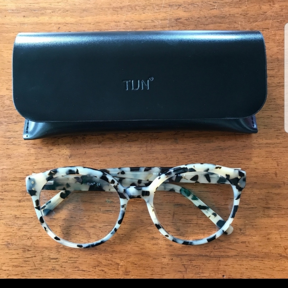 TJIN Opal Tortoise Blue Light Blocking Glasses